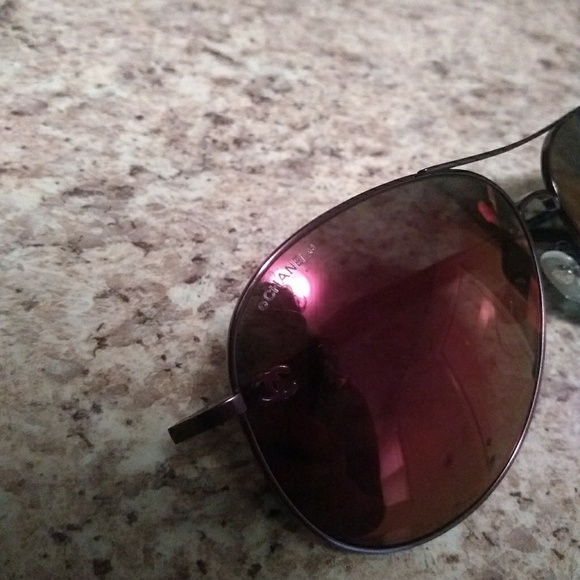 CHANEL PILOT SUNGLASSES - Picture 1 of 6